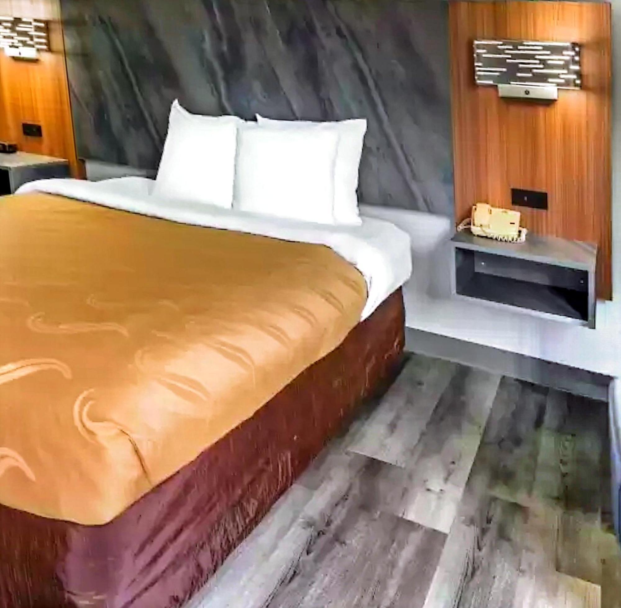 Quality Inn & Suites Manhattan Eksteriør billede