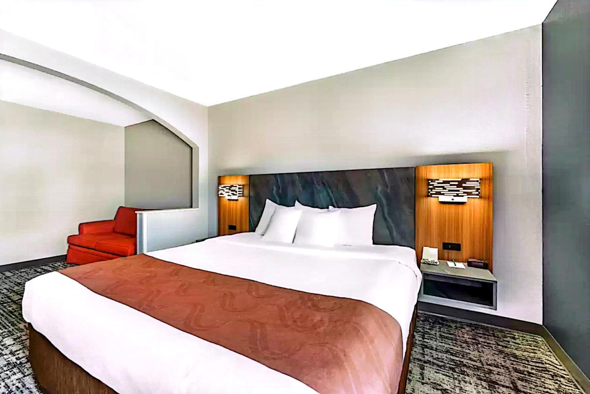 Quality Inn & Suites Manhattan Eksteriør billede