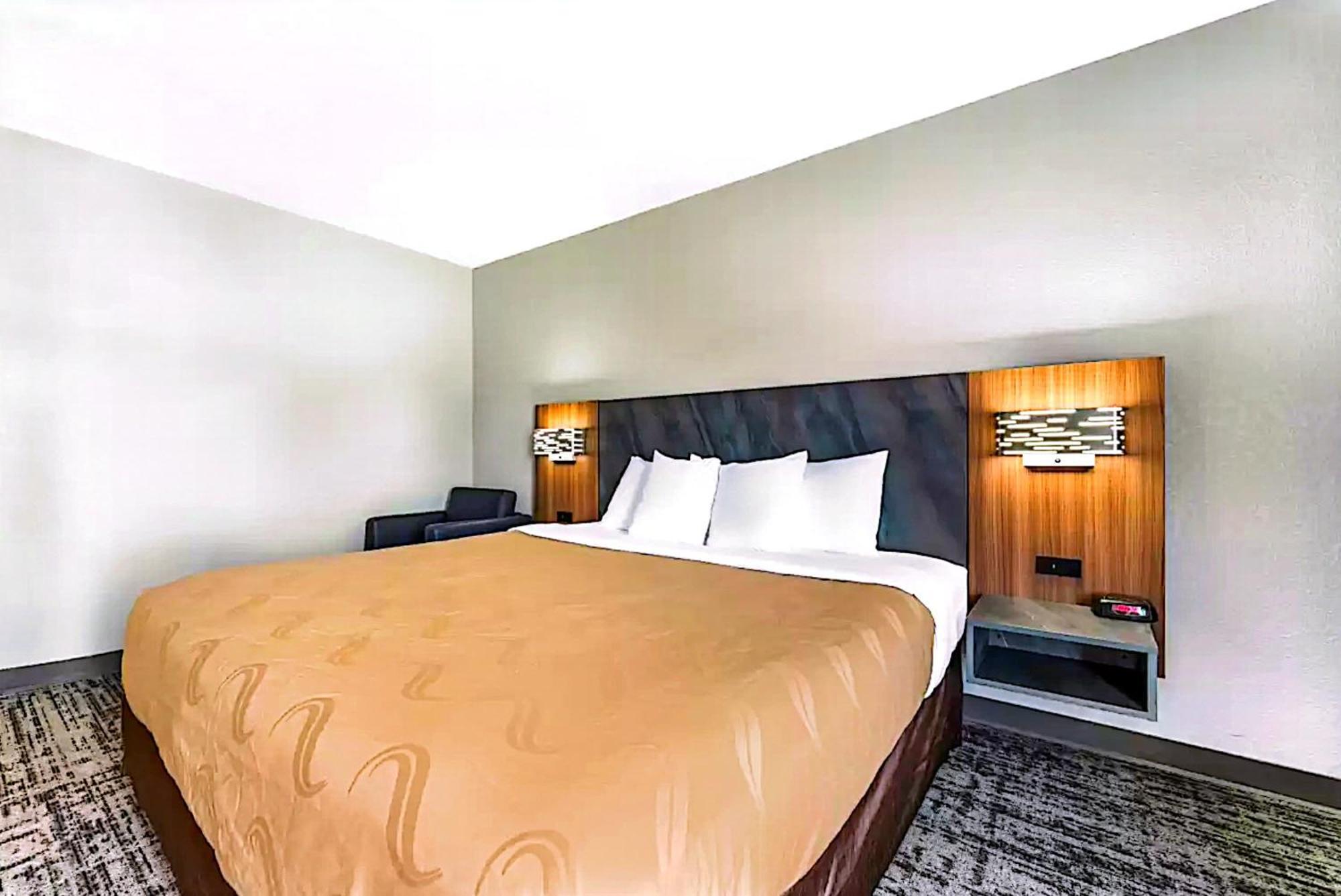 Quality Inn & Suites Manhattan Eksteriør billede