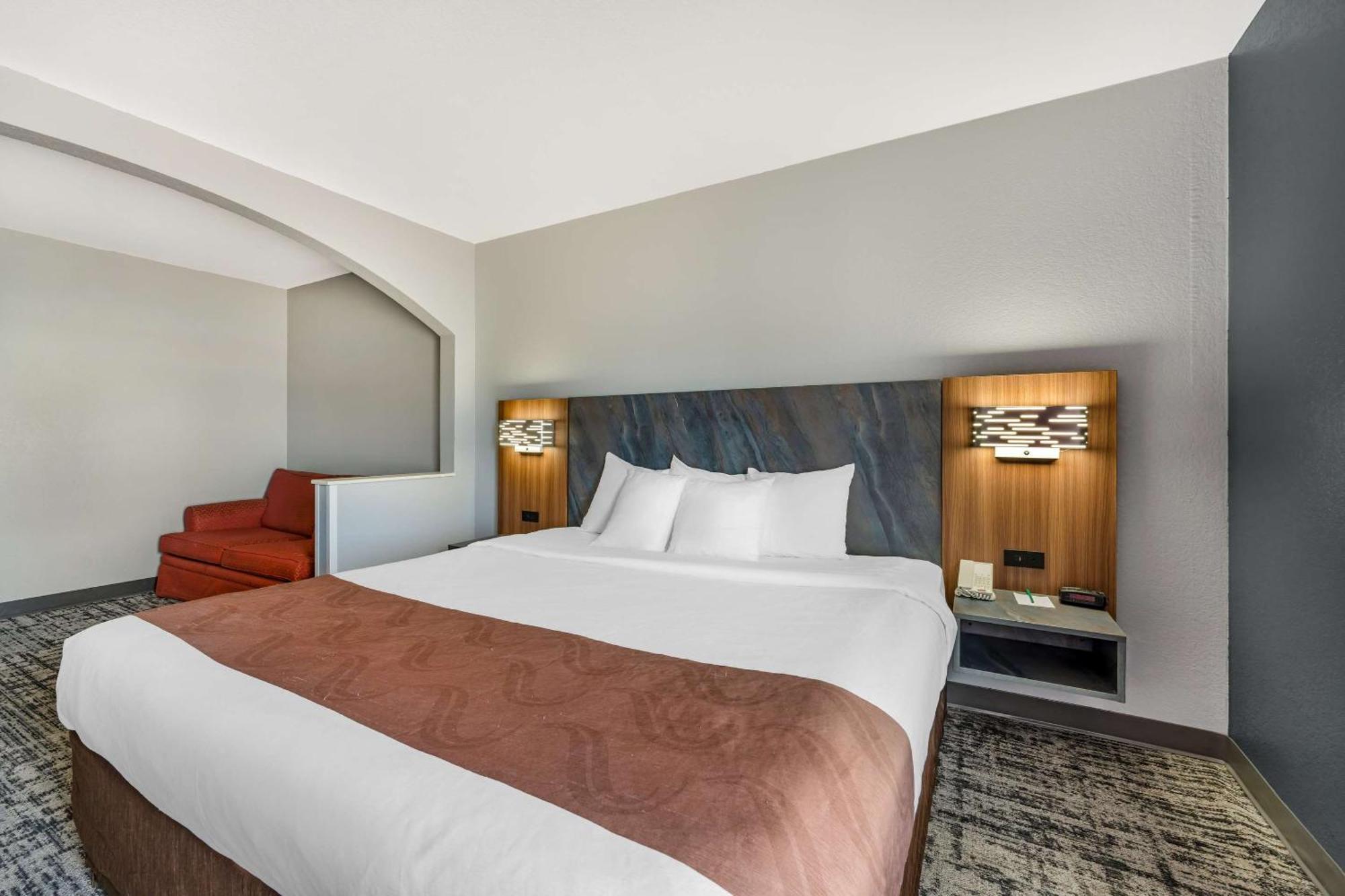 Quality Inn & Suites Manhattan Eksteriør billede
