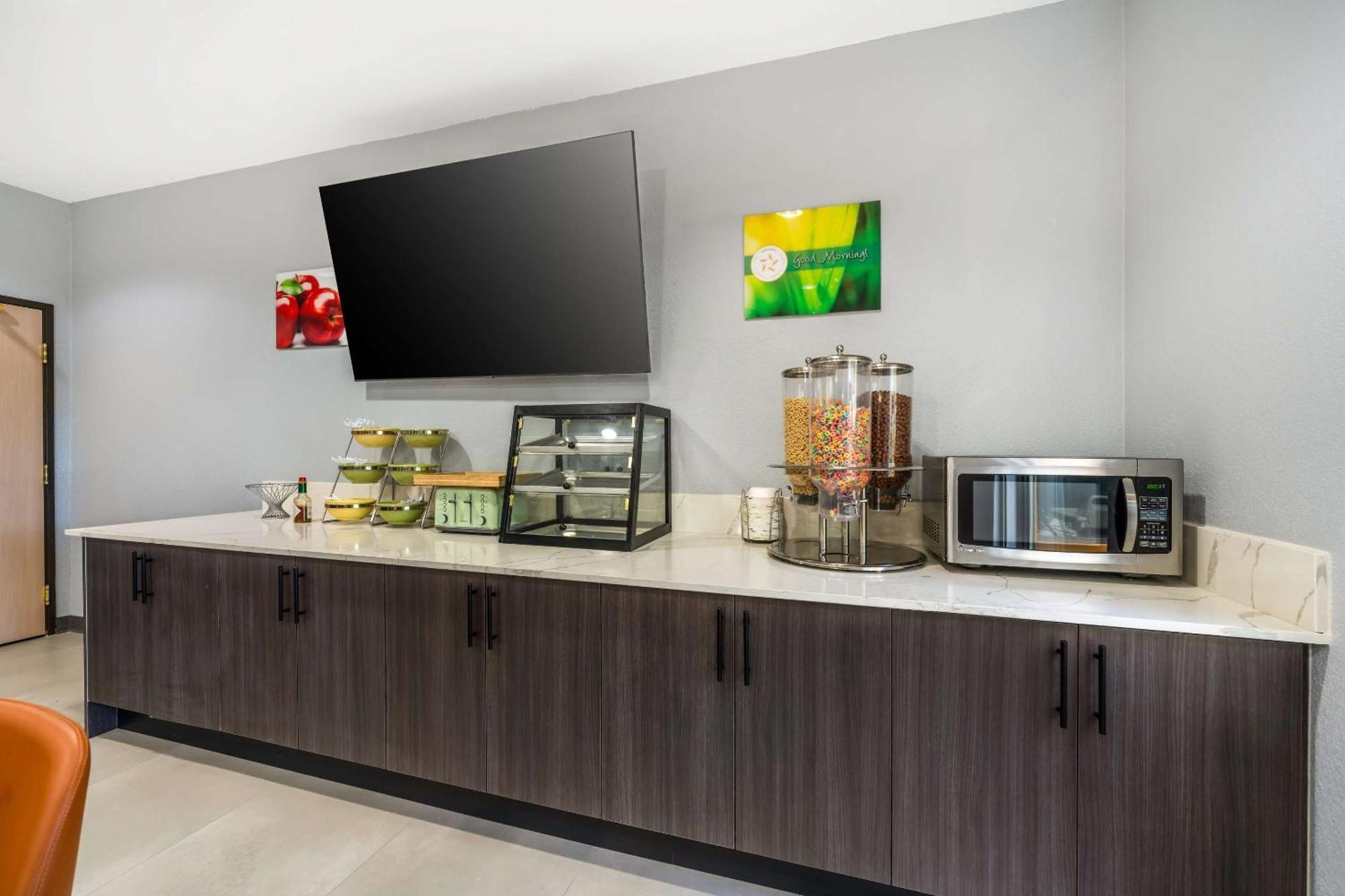 Quality Inn & Suites Manhattan Eksteriør billede