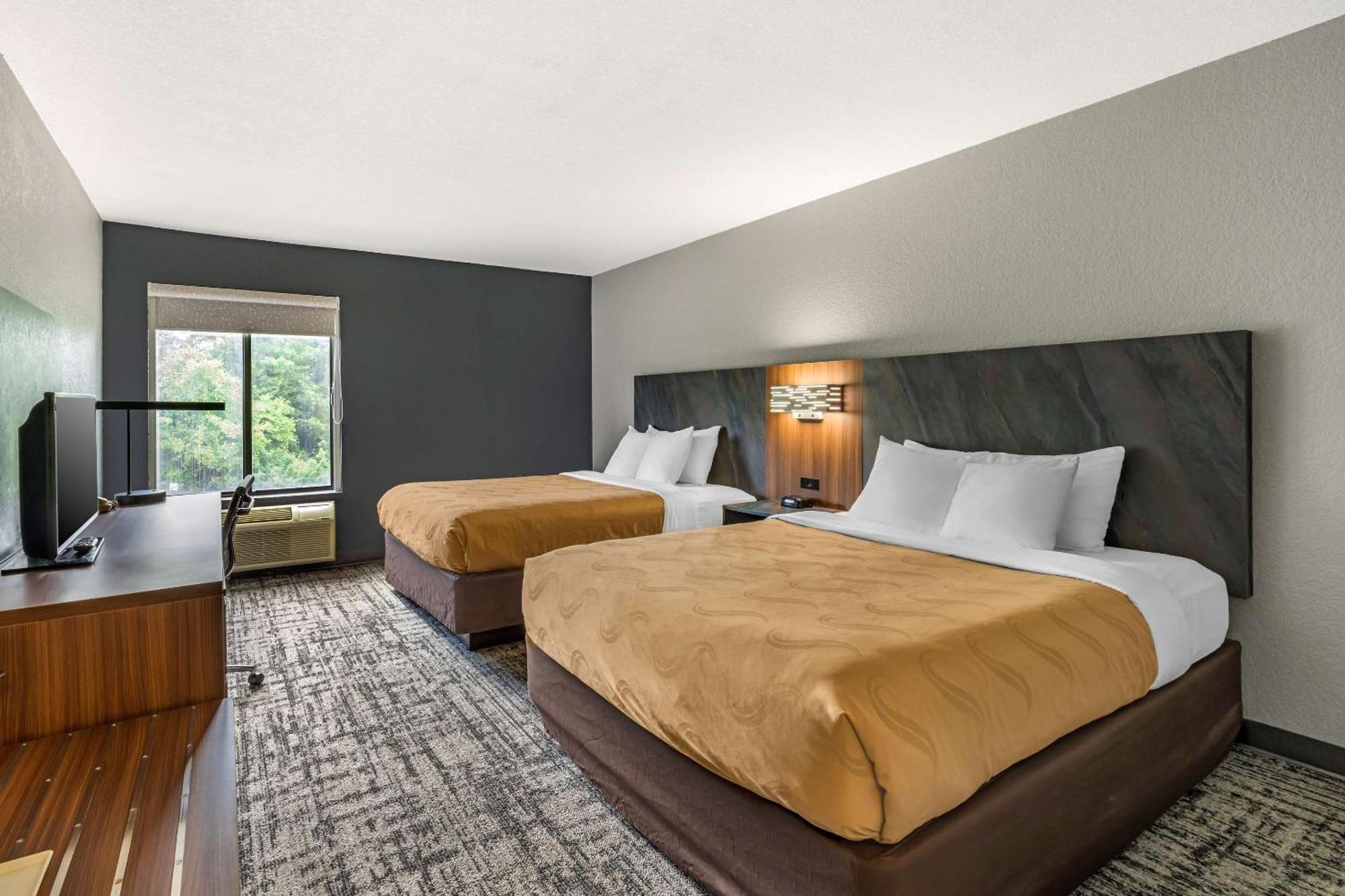 Quality Inn & Suites Manhattan Eksteriør billede